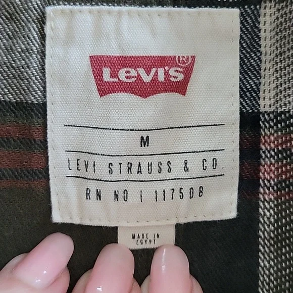 Levi's Plaid Flannel Button-down Shirt - Picture 5 of 7